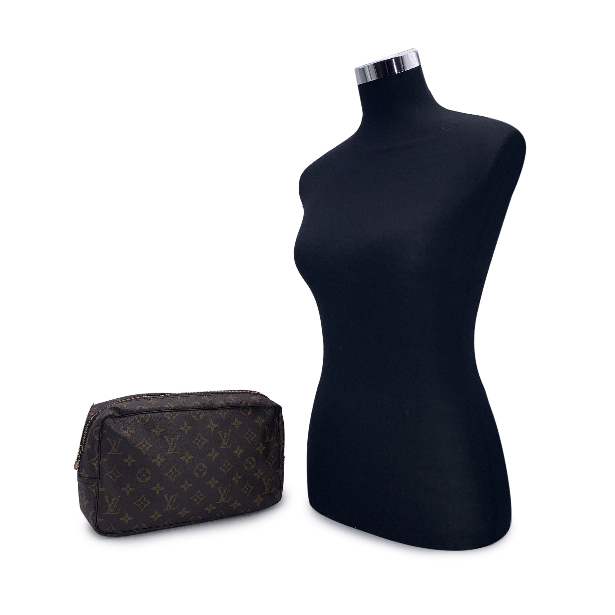 LOUIS VUITTON Clutches Trousse de Toilette