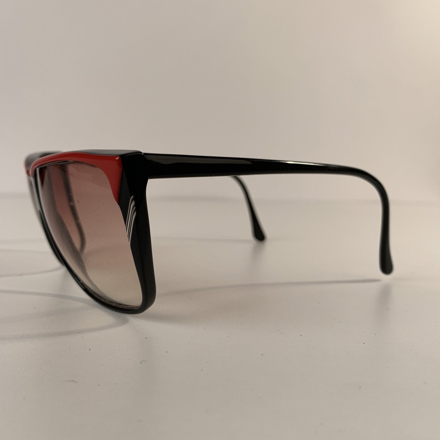 ROBERTA DI CAMERINO Sunglasses R56