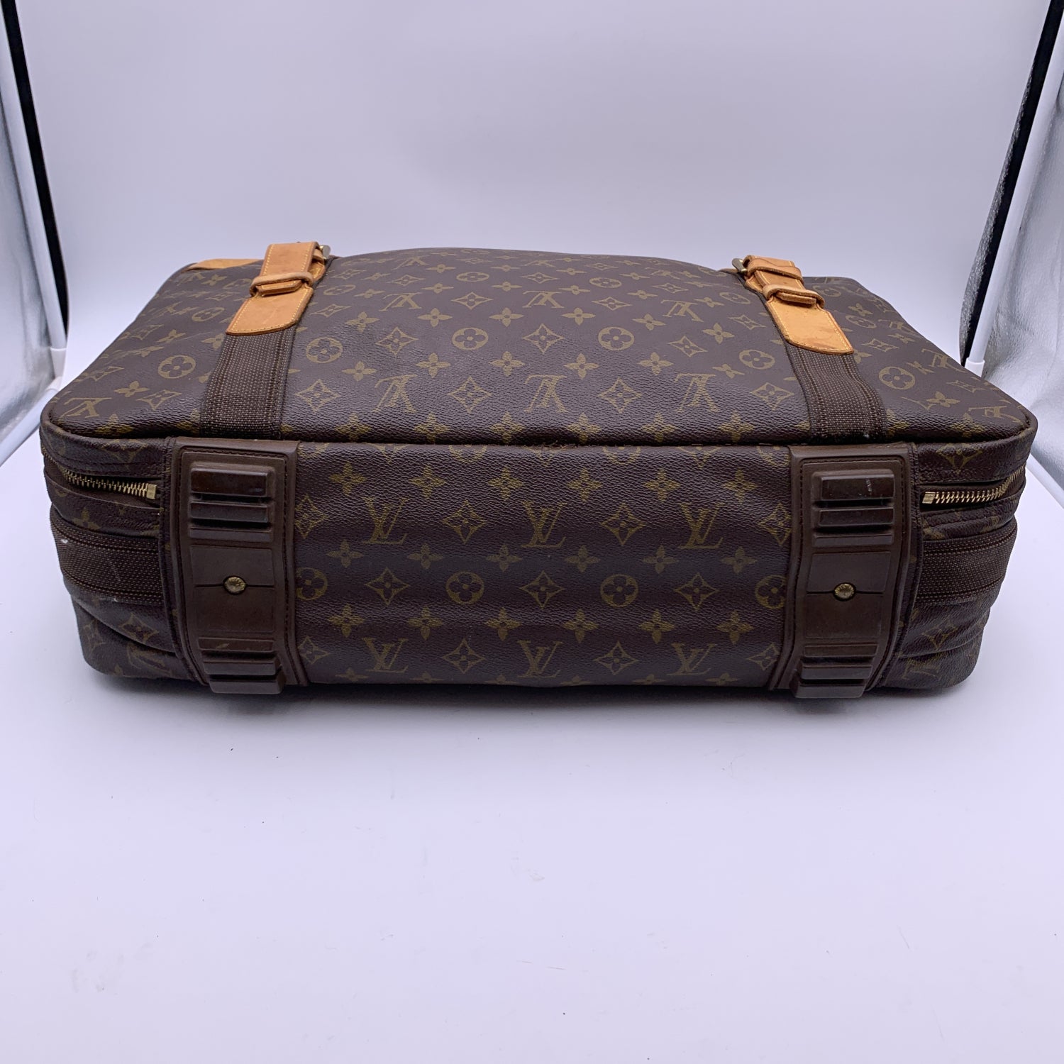 LOUIS VUITTON Luggage Satellite