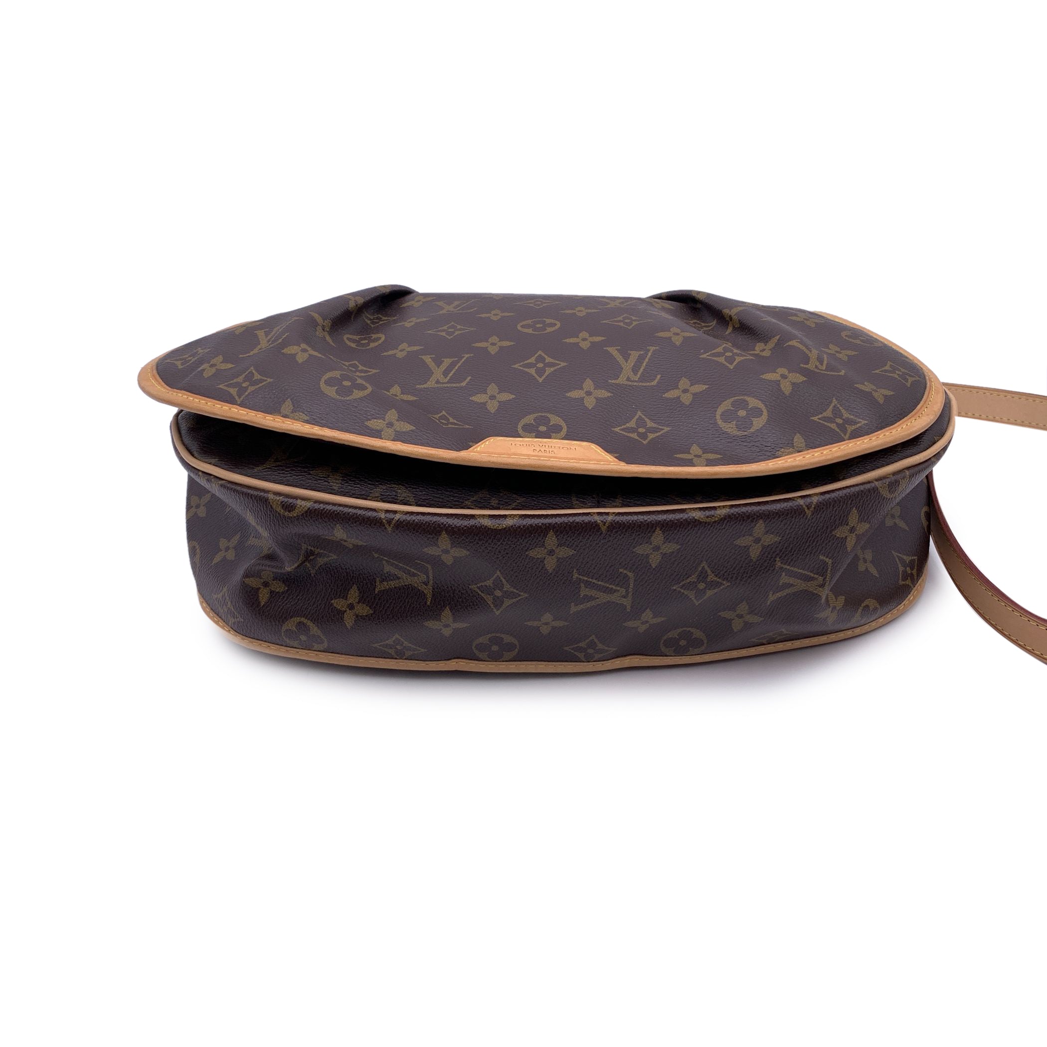 LOUIS VUITTON Crossbody Bags Menilmontant