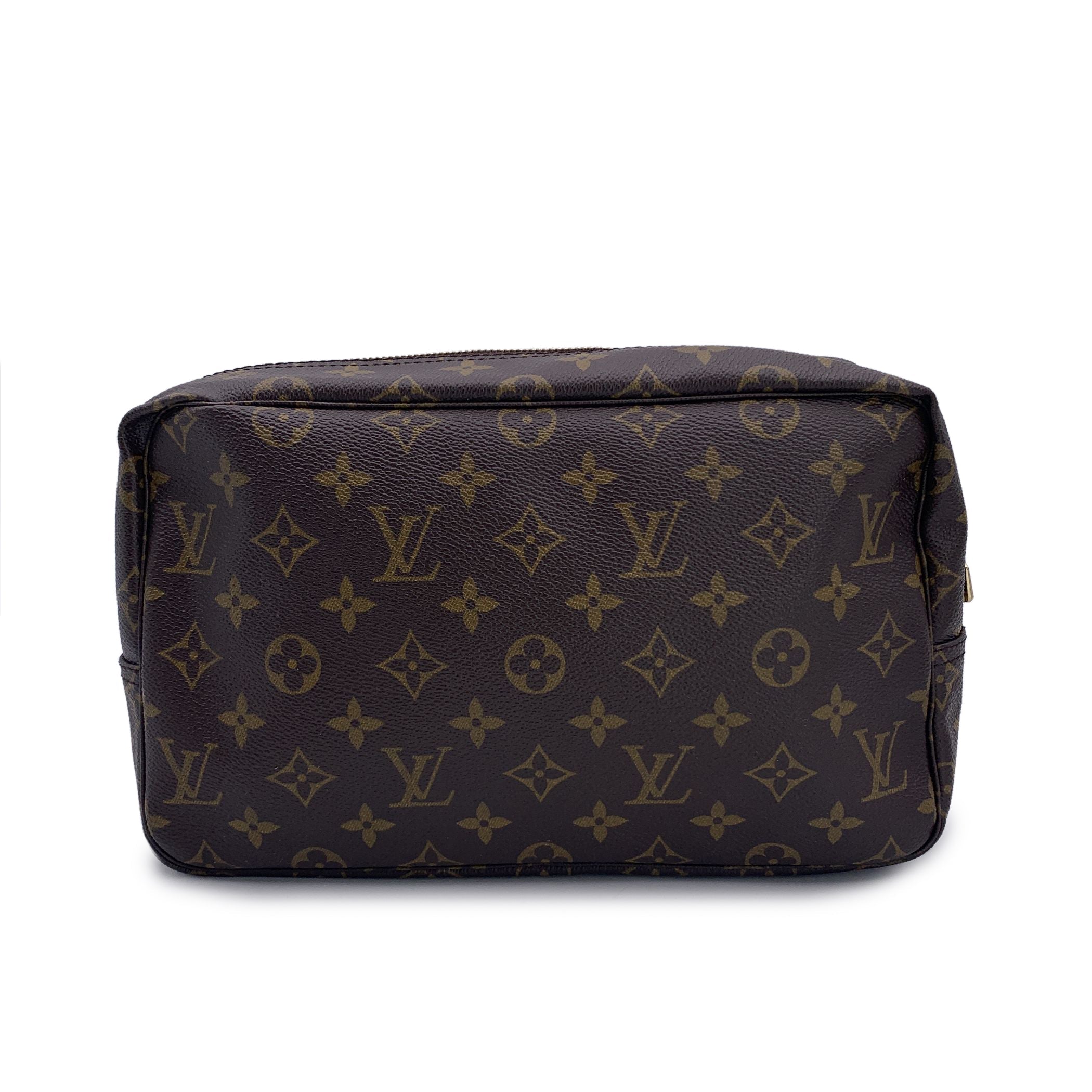 LOUIS VUITTON Clutches Trousse de Toilette