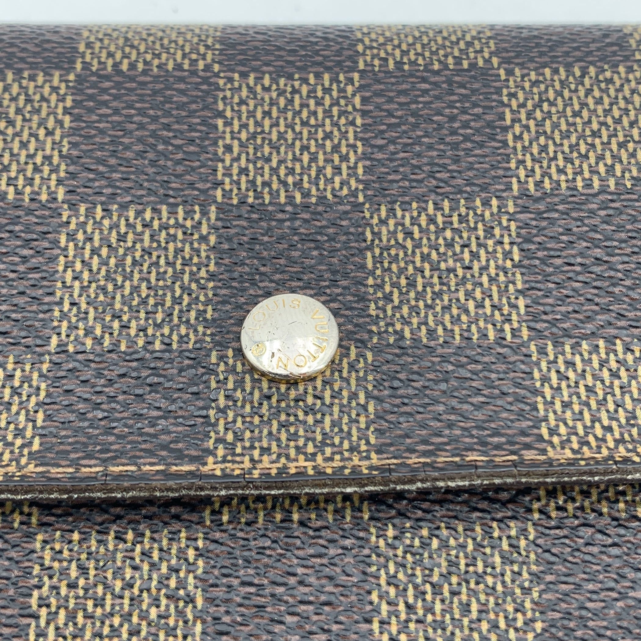 LOUIS VUITTON Wallets International