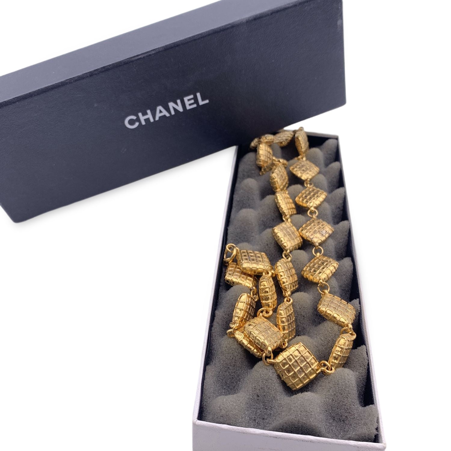 CHANEL Necklaces