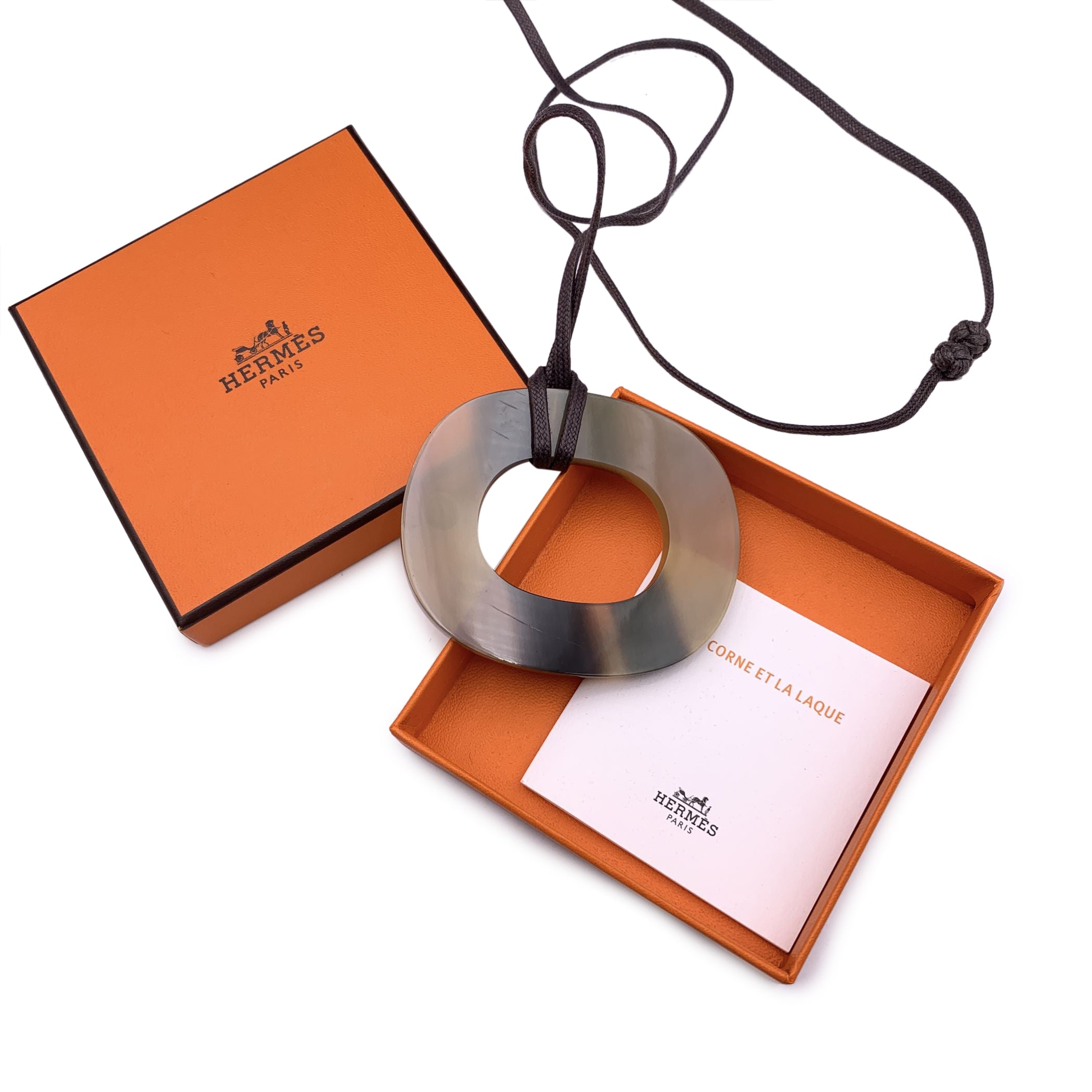 HERMES Necklaces Isthme