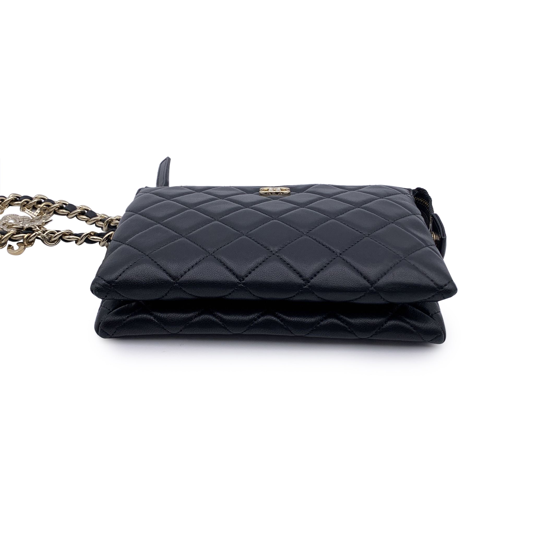 CHANEL Clutches Wallet on Chain