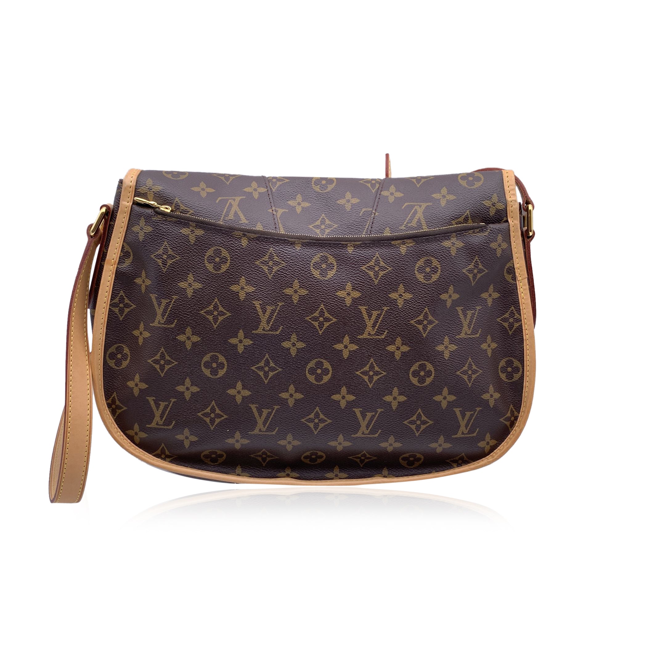 LOUIS VUITTON Crossbody Bags Menilmontant