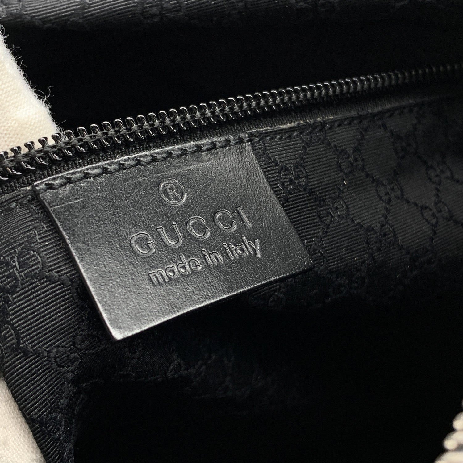 GUCCI Shoulder Bags -