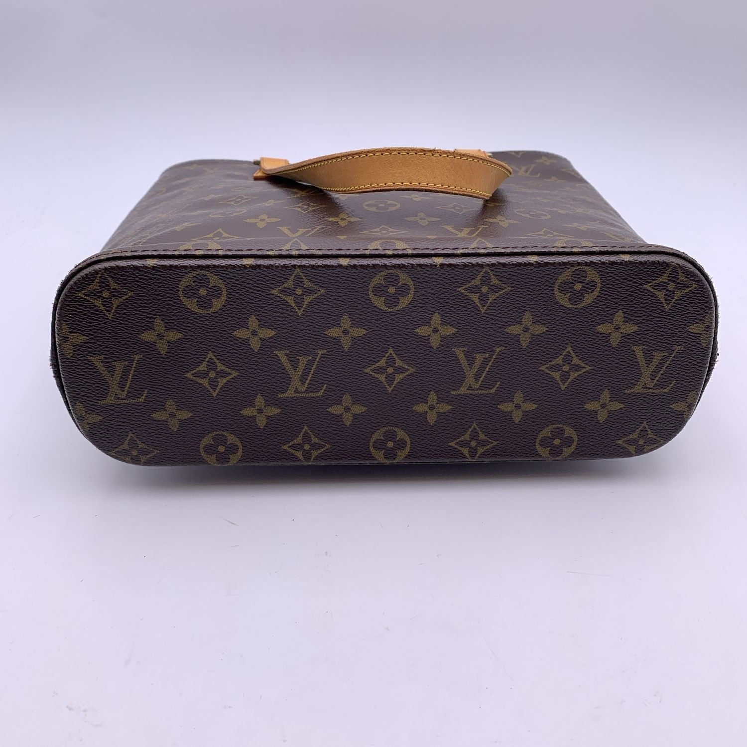 LOUIS VUITTON Totes Vavin