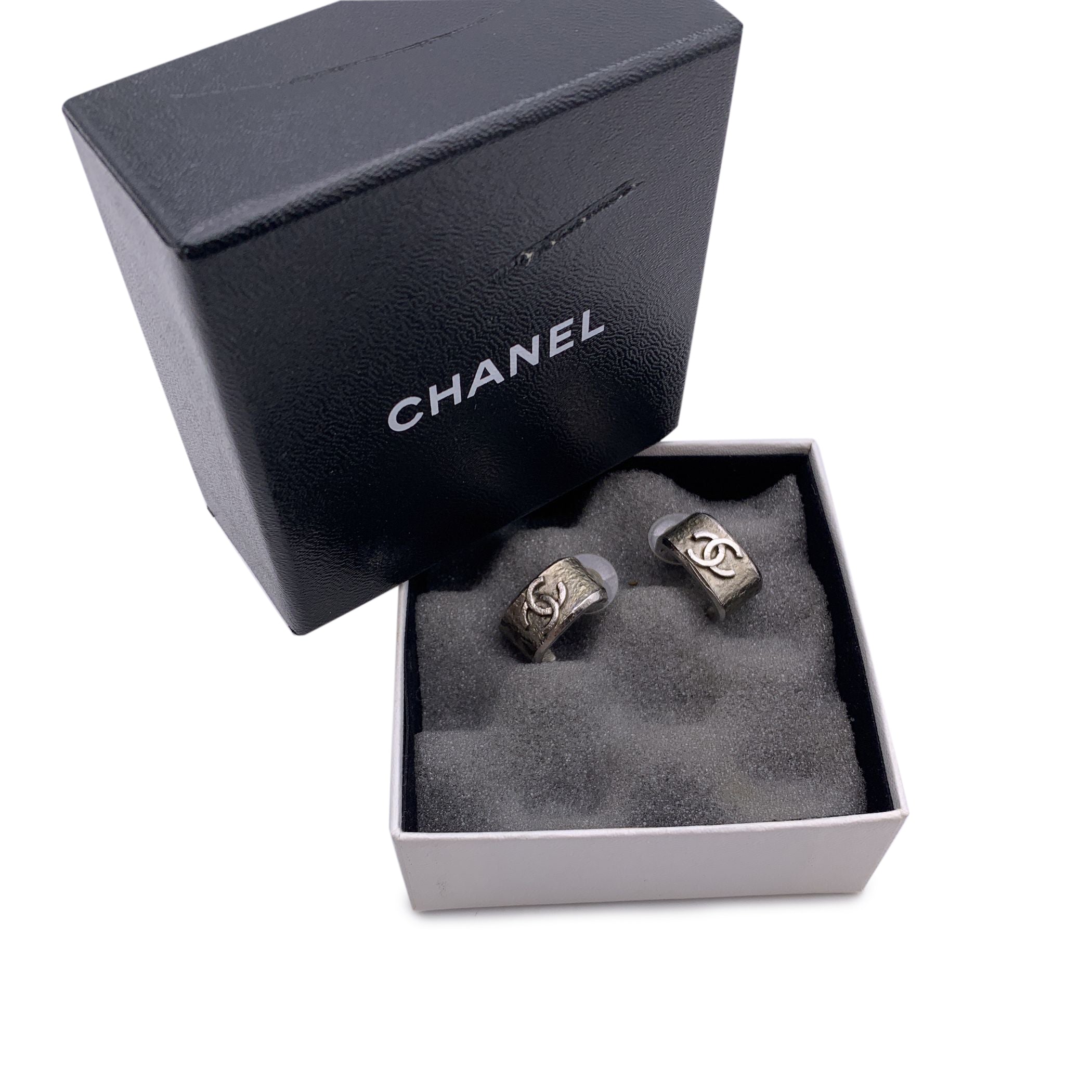 CHANEL Earrings -